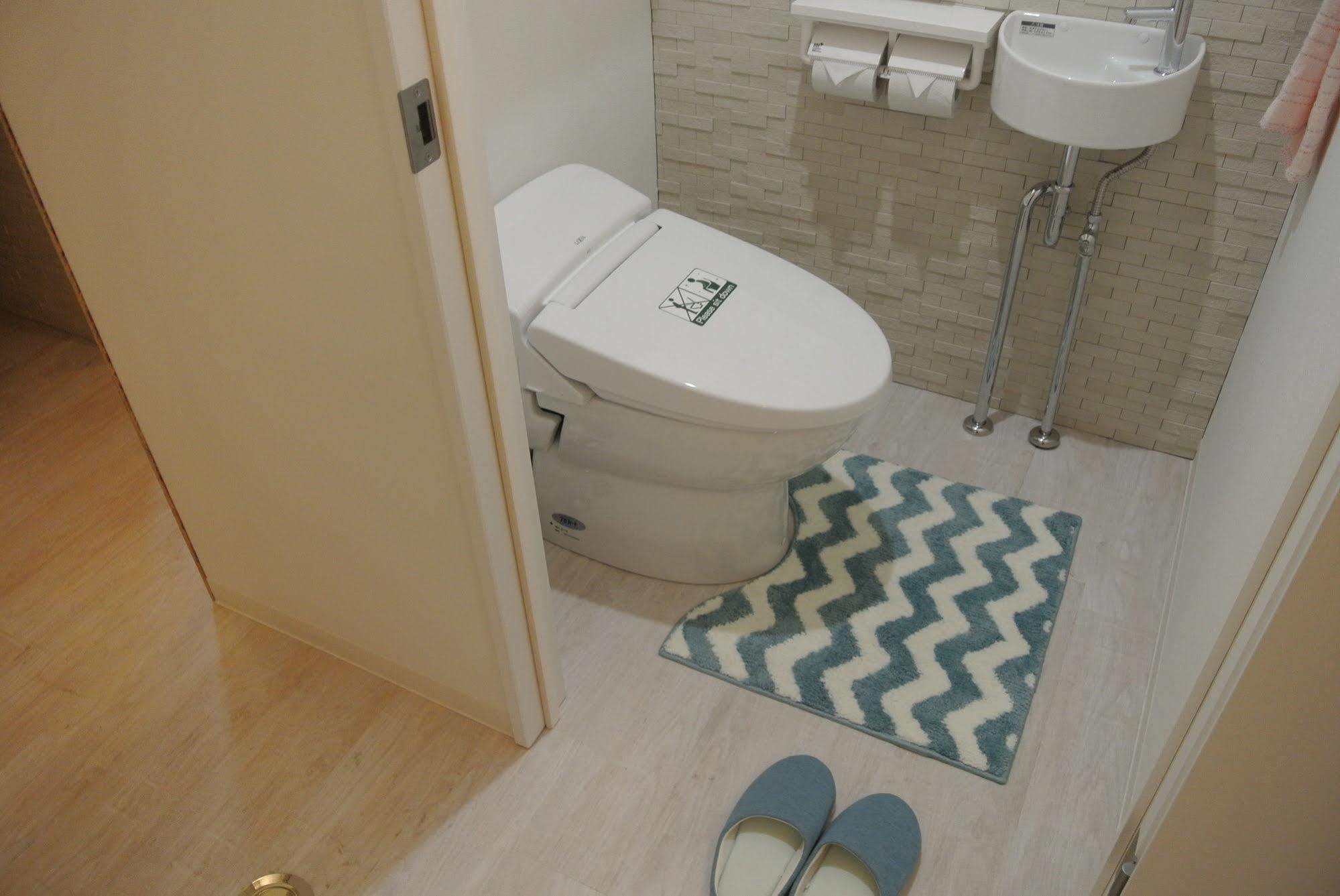 Backpackers Hotel Noosa Japan In Takatsuki Tonda Экстерьер фото